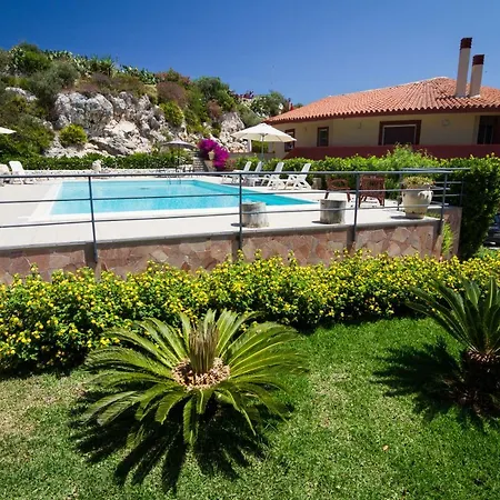 Marciano Villa *