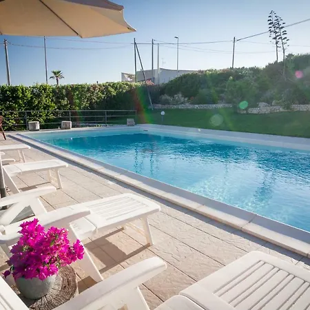 Marciano Villa Syracuse